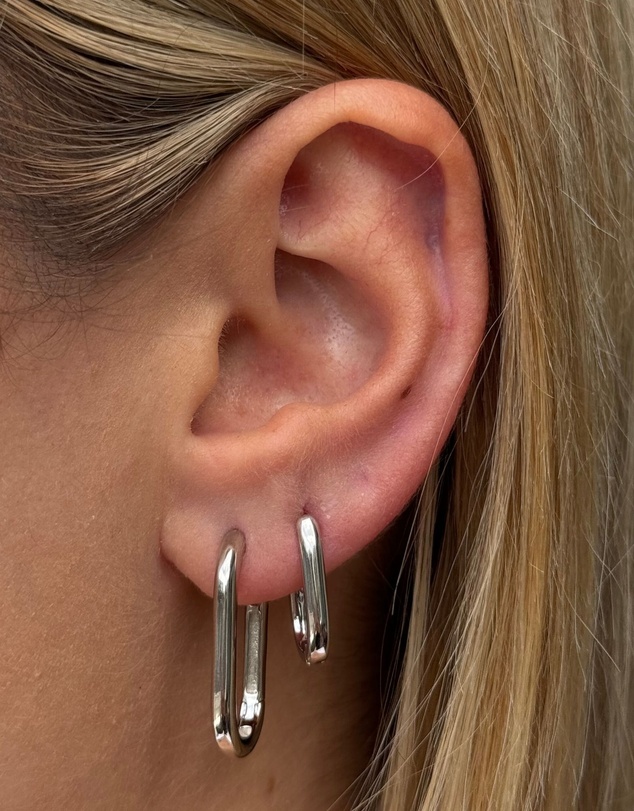 Izoa - Mini Tessa Hoop Earrings