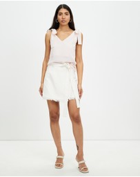Belle & Bloom - Feel For You V-Neck Top