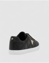GUESS - Garda Low-Top Sneakers