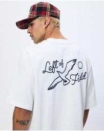 Left of Field Golf - Coastal Birds Golf Tee
