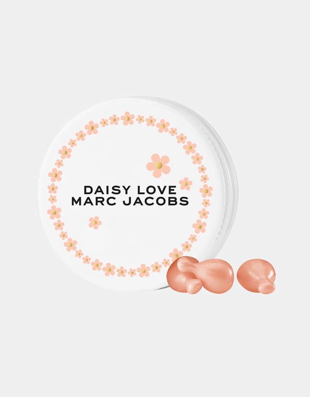 Marc Jacobs - Daisy Drops Love for Her