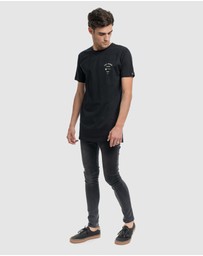 DVNT - Thorn Tee