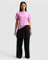 Nike - Sportswear Club Essentials T-Shirt