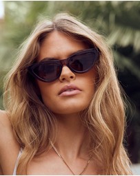 Reality Eyewear - Kiss Kiss