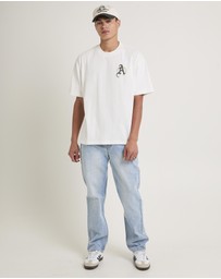 Arvust - House Of Wellness T-Shirt