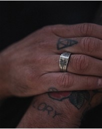 Haze & Glory - ICONIC EXCLUSIVE - Signet Ring Men Coconut Society in 925 Sterling Silver