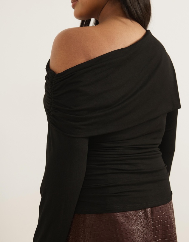 Atmos&Here Curvy - Nell One Shoulder Long Sleeve Top