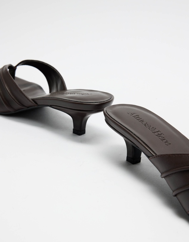 Atmos&Here - Tilly Square Toe Thong Leather Kitten Heels