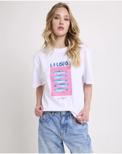Subtitled - La Lisbon Oversized T-Shirt