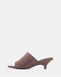 Therapy - Nassau Heels