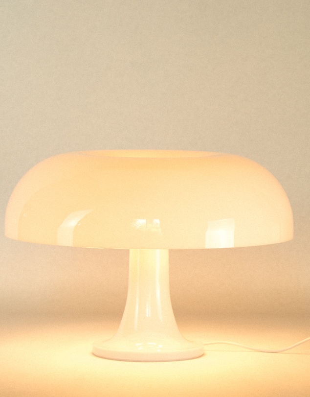 Dennis Did It - Puffball Lamp Snow White