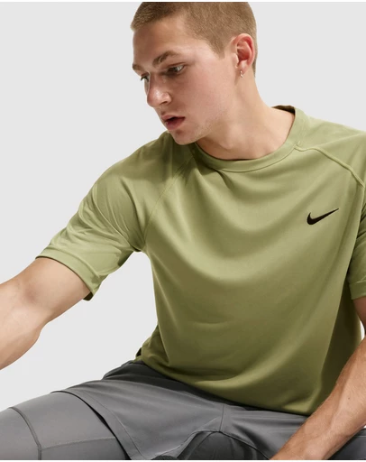 Nike - Hyverse Dri-FIT UV Training T-Shirt