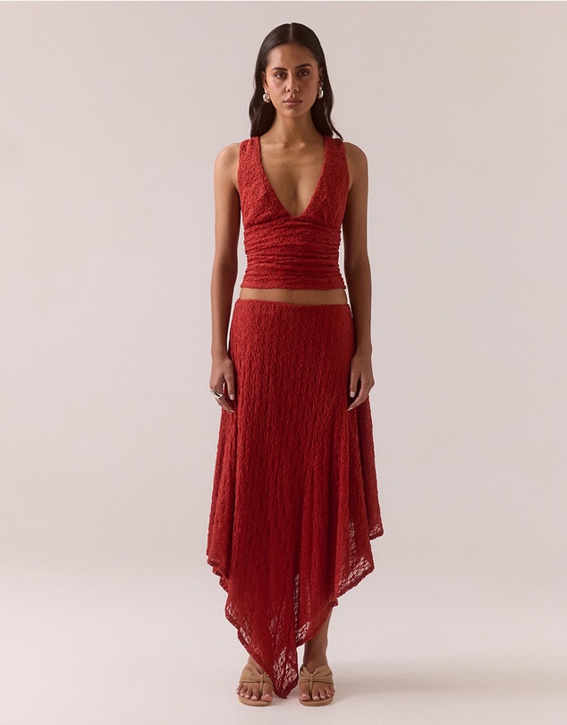 SOVERE - Aaila Lace Top