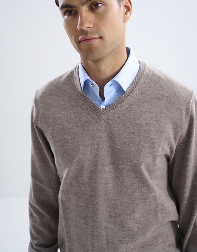 3 Wise Men - 3 Wise Men Fisher V Neck Merino Knit - Sand