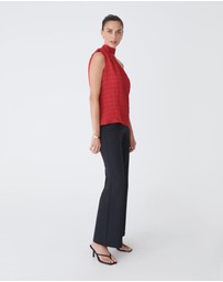 Forcast - Ashlyn One Shoulder Top