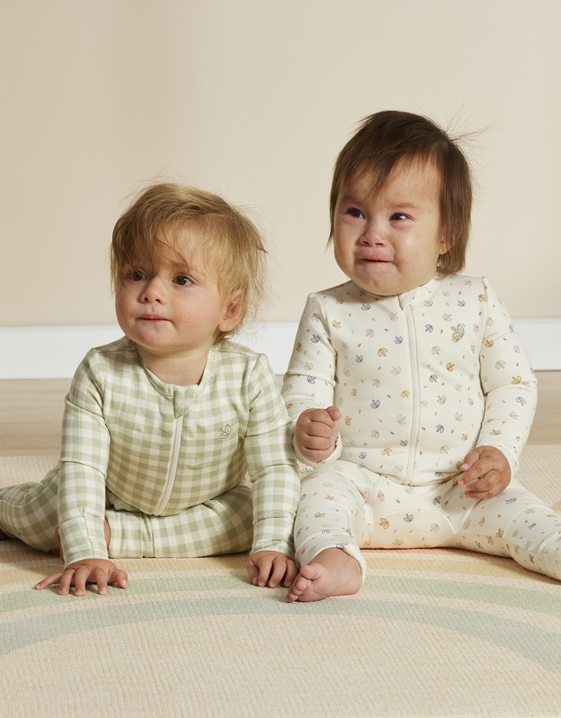 Grow Kindly - Warm Zippee Baby Romper in Gumleaf Gingham (0.5 TOG)