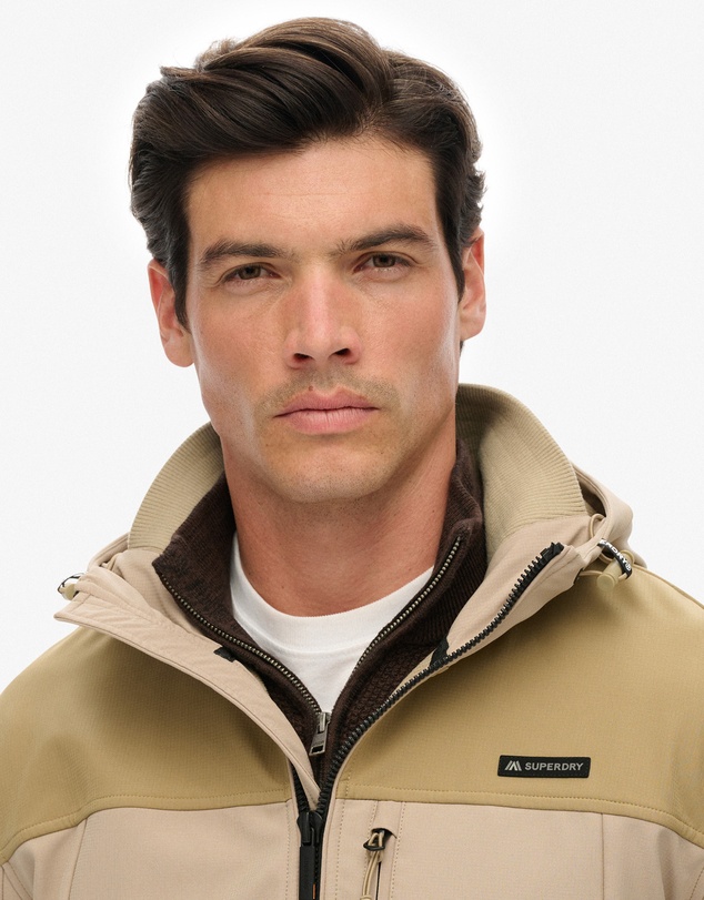 Superdry - Hooded Softshell Tech Trekker