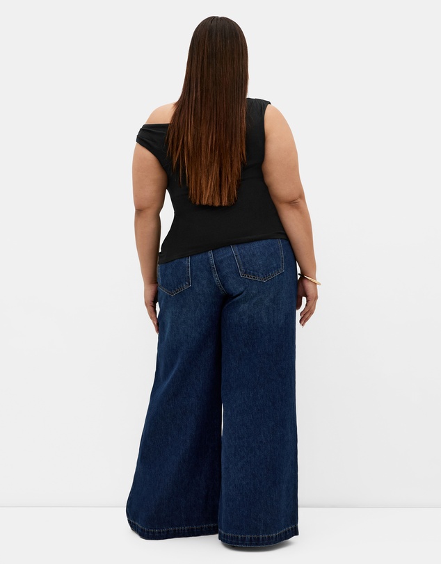 City Chic - Plus size Ella Off Shoulder Top - black