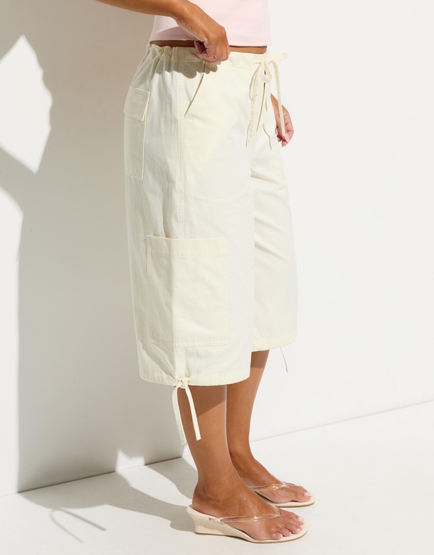 Dazie - Sofia Low Rise Cargo Shorts