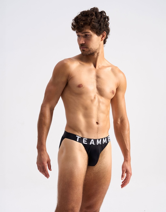 TEAMM8 - Spartacus Sports Brief