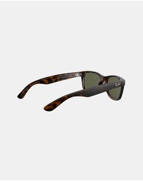 Ray-Ban - New Wayfarer Classic Polarised RB2132