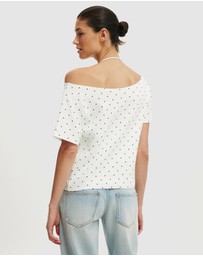 Cotton On - Sporty off Shoulder Graphic Tee