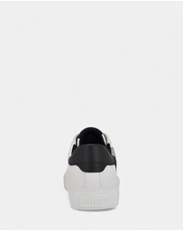 GUESS - Lovela Sneakers