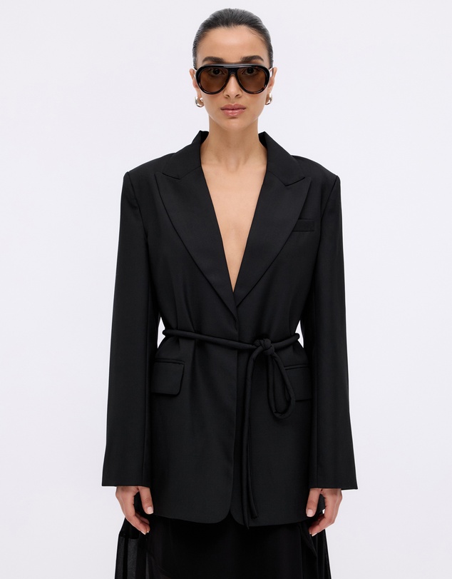 Minima Esenciales - Talia Wool Belted Blazer