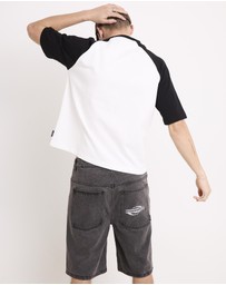 Insight - Airing Raglan T-Shirt