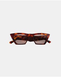 Soda Shades - Rozalia Russia x Soda Shades - Shade 001 Rich Tortoise