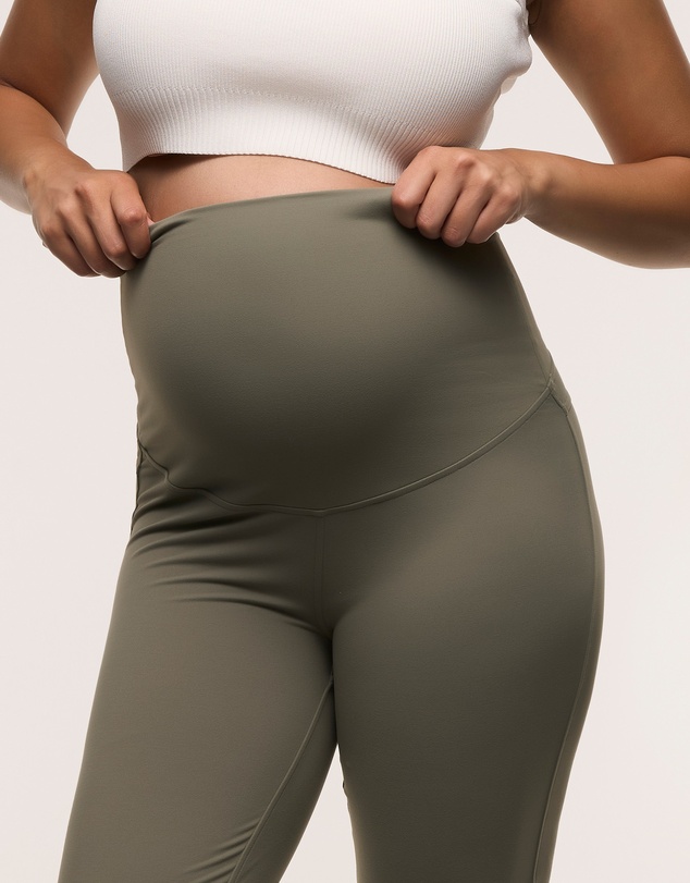 Soon Maternity - Straight Flare Overbelly Leggings