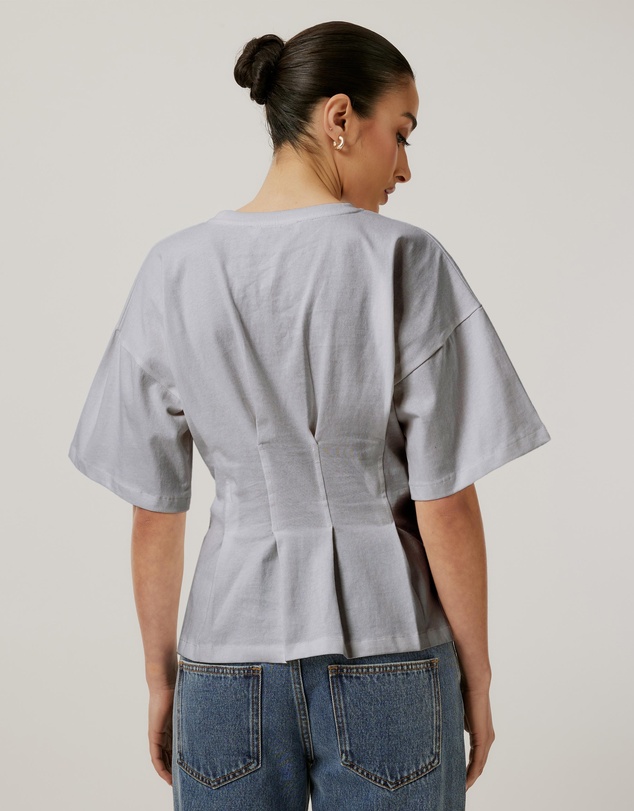 Calli - Tucked T-Shirt
