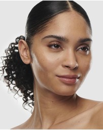 MAC - Studio Radiance Serum Powered Foundation - NC37