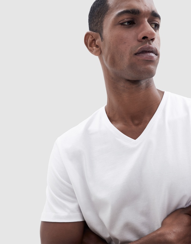 UNISON - Classic V Neck T Shirt