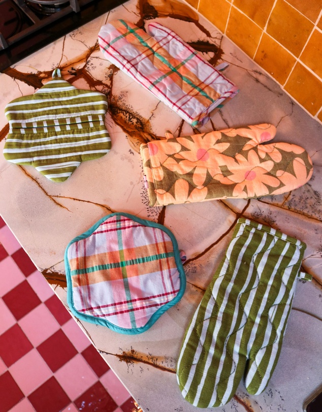 Mosey Me - Strokes Oven Mitt - Guacamole