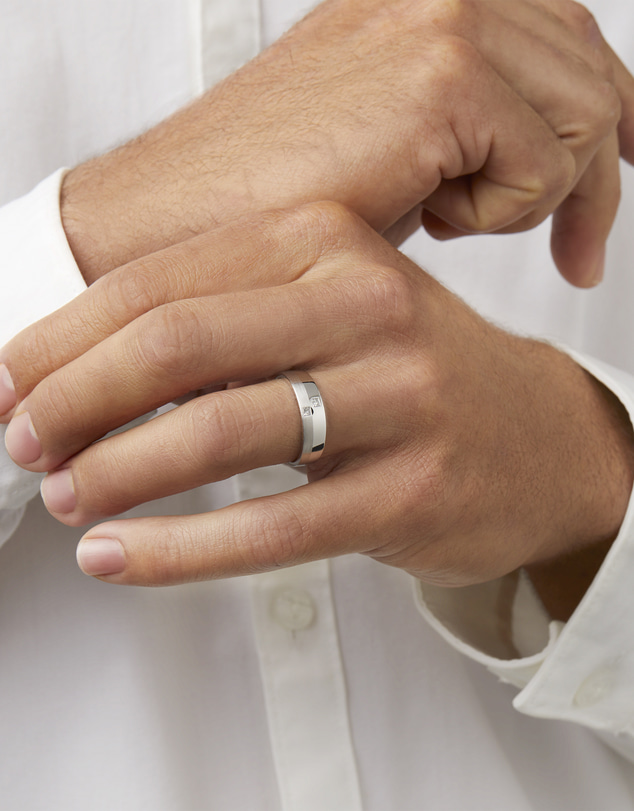 Michael Hill - Men's Ring with Diamonds in 10kt White Gold