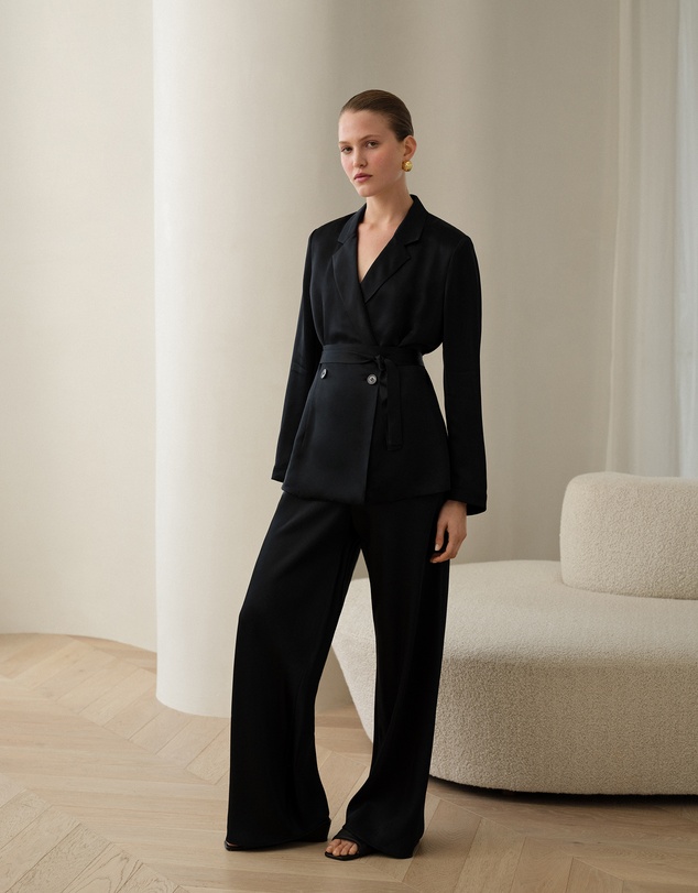 Trenery - Satin Relaxed Tailored Jacket in Black