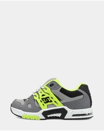 DC Shoes - Mens AT-2 Skate Shoes