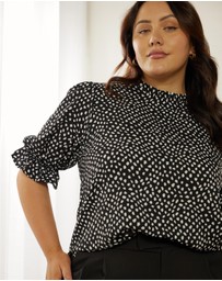 Atmos&Here Curvy - Imara Spot Blouse