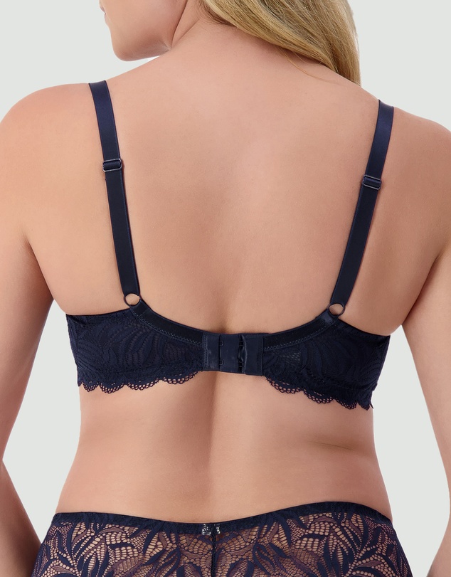 Triumph - Essential Lace Balconette Bra