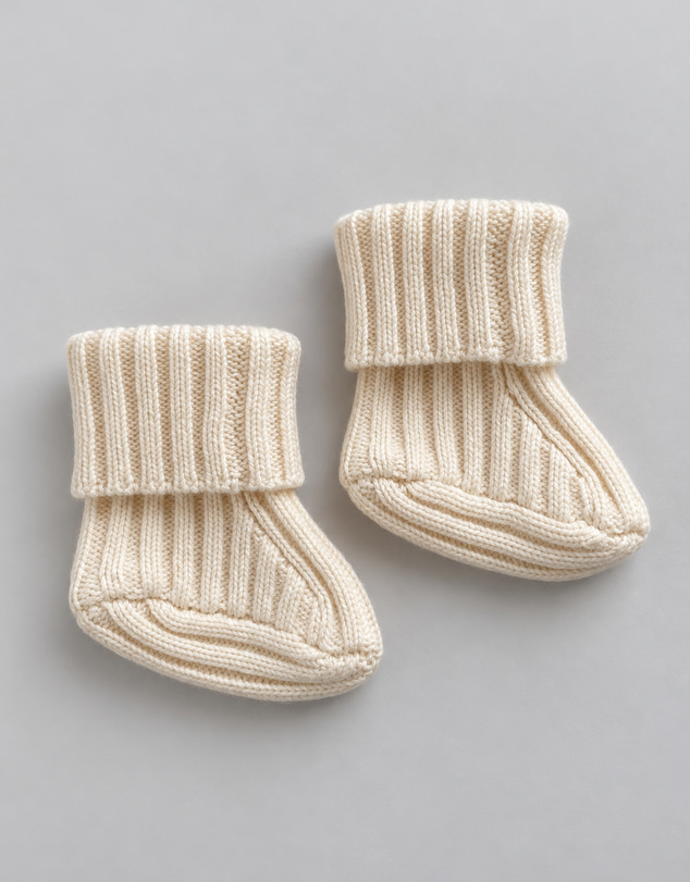SILK MAGNOLIA - Cashmere Wool Baby Booties and Beanie