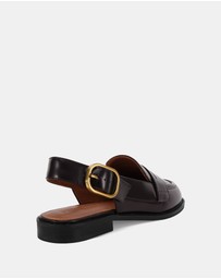 Miss Sofie - Leo Flats
