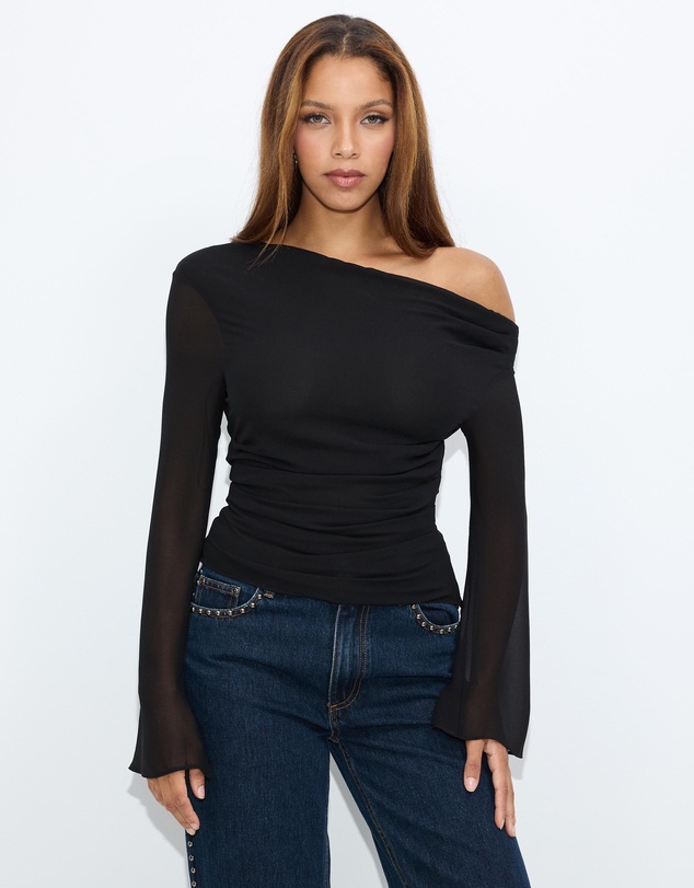 Dazie - Quinn Off Shoulder Top