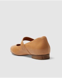 Wide Steps - Danielle