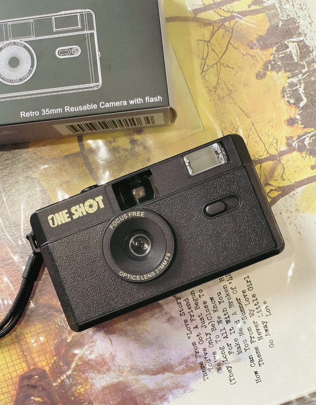 1Shot - Reusable 35MM Film Camera