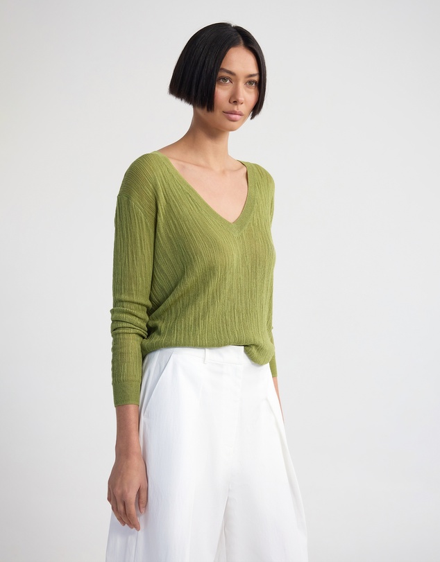 Oxford - Renee Deep V-Neck