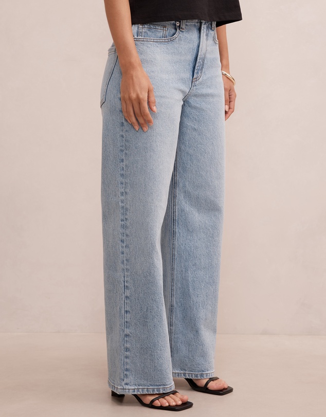 Forever New Petite - Nicki Petite Mid Rise Straight Jeans