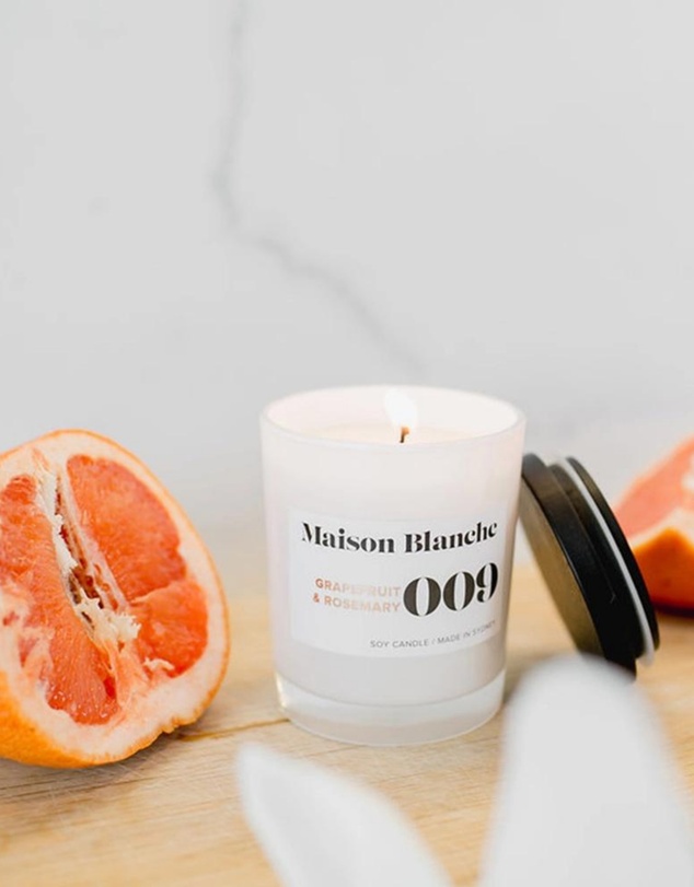 Maison Blanche - 009 Grapefruit & Rosemary - Medium Candle