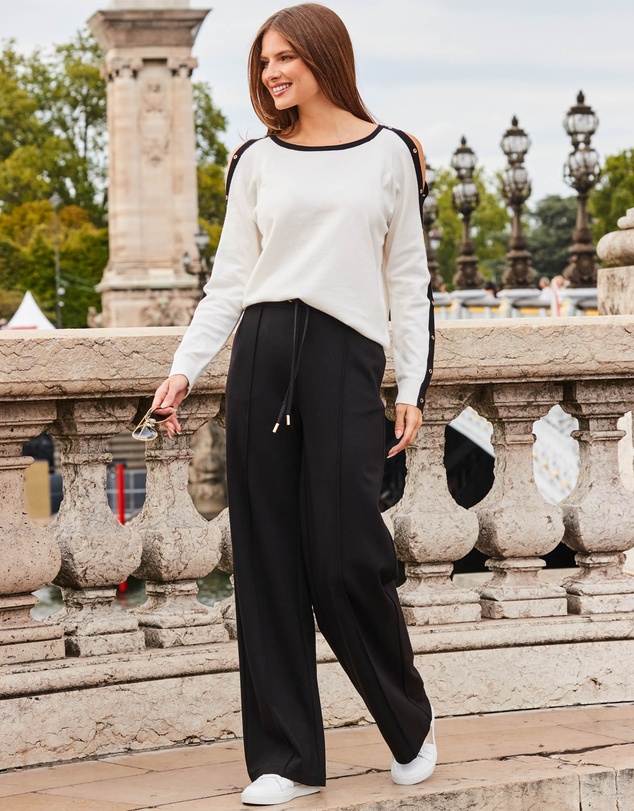 Sosandar - Eyelet Detail Contrast Sleeve Fine Knit Jumper