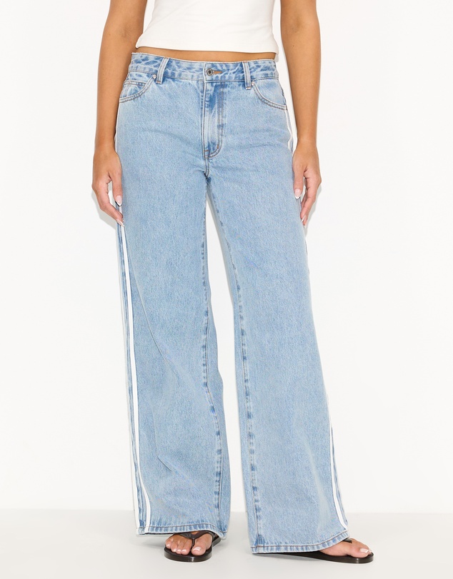 Dazie - Arezzo Wide Leg Jeans